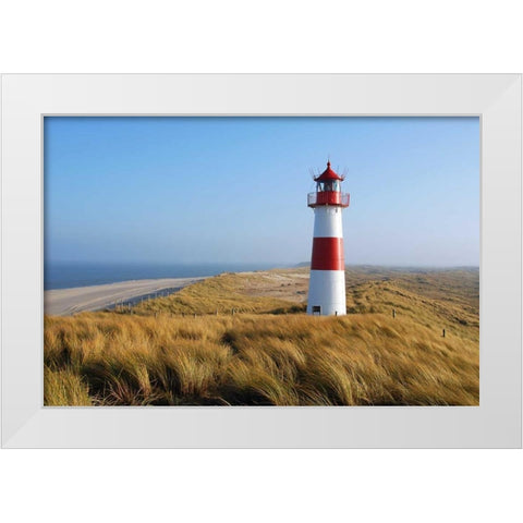 Sylt IV White Modern Wood Framed Art Print by Rossmeissl, Gerhard