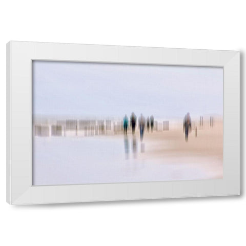 Walking People III White Modern Wood Framed Art Print by Rossmeissl, Gerhard