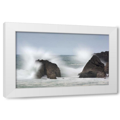 Game waves White Modern Wood Framed Art Print by Vera, Urtzi