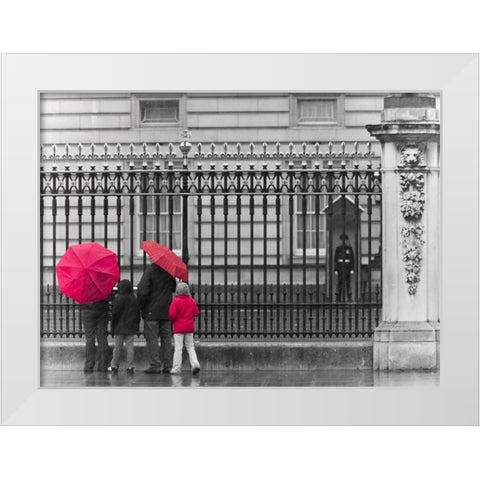 London, Family standing by fence outside Burmingham Palace White Modern Wood Framed Art Print by Frank, Assaf
