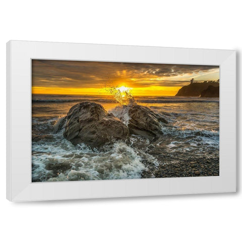 Splash I White Modern Wood Framed Art Print by Kostka, Vladimir