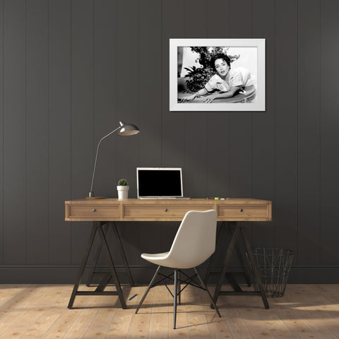 Elizabeth Taylor White Modern Wood Framed Art Print by Hollywood Photo Archive