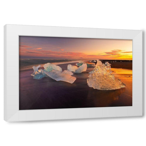 Diamond Beach on the southeast coast of Iceland White Modern Wood Framed Art Print by Steve Mohlenkamp
