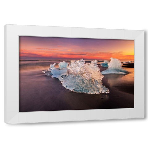 Diamond Beach on the southeast coast of Iceland White Modern Wood Framed Art Print by Steve Mohlenkamp