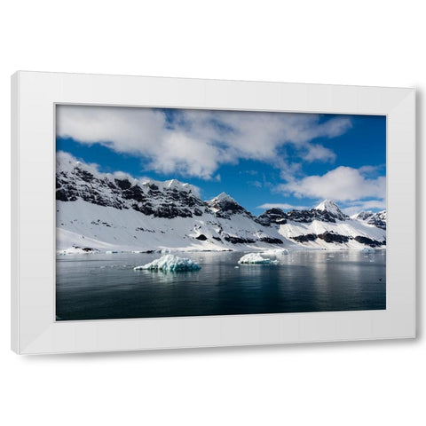 A view of the mountain peaks of Burgerbukta White Modern Wood Framed Art Print by Pitamitz, Sergio