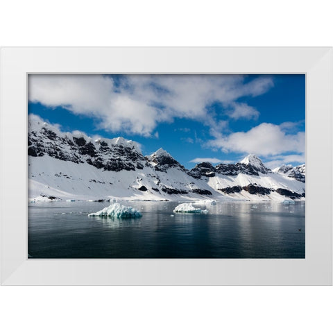 A view of the mountain peaks of Burgerbukta White Modern Wood Framed Art Print by Pitamitz, Sergio