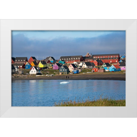 Brightly painted houses on the beach-Qeqertarsuaq-Greenland White Modern Wood Framed Art Print by Su, Keren
