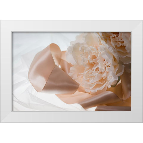 Flowers and light White Modern Wood Framed Art Print by Muench, Zandria