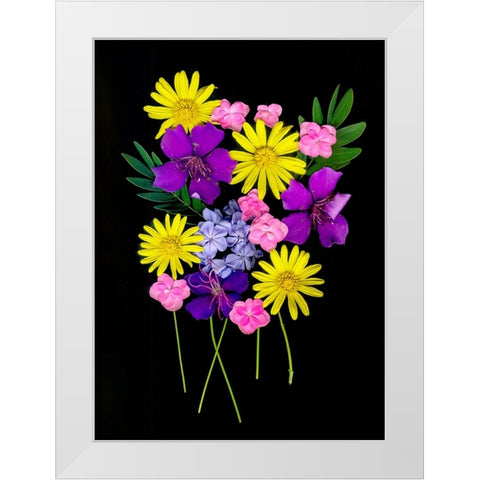 USA-Florida-Celebration-A bouquet of flowers White Modern Wood Framed Art Print by Looney, Hollice