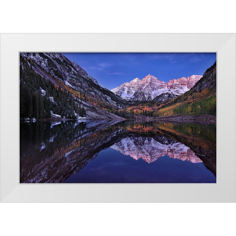 Maroon Bells Twilight White Modern Wood Framed Art Print by Xu, Mei