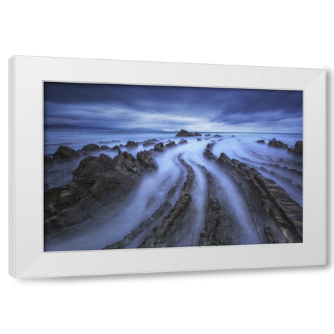 Eternal Lines White Modern Wood Framed Art Print by F. Turienzo, Carlos