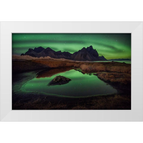 Mirror In The Sand White Modern Wood Framed Art Print by Svoboda MQEP, Peter