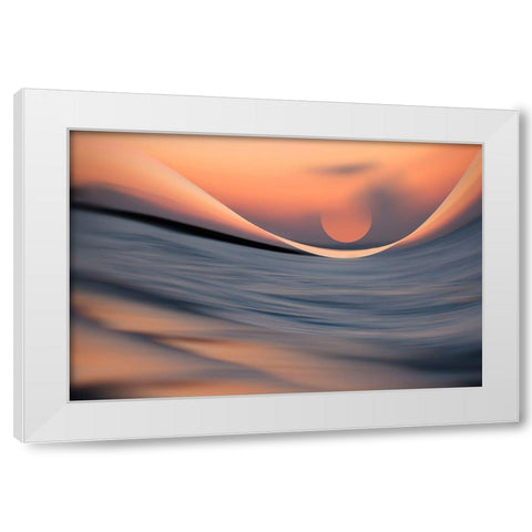 Capture The Sun White Modern Wood Framed Art Print by Reindl, Doris
