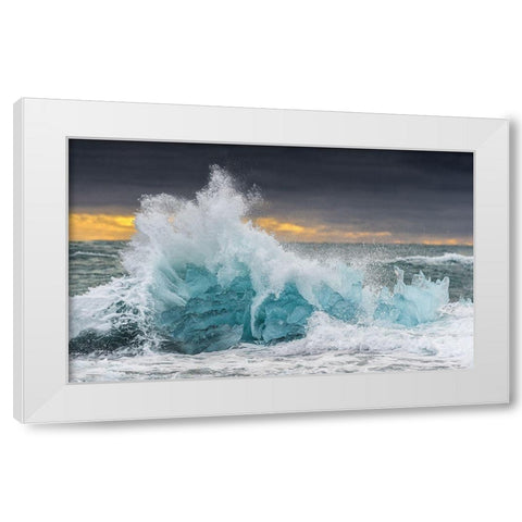 Icy Wave White Modern Wood Framed Art Print by Pelissier, Marc