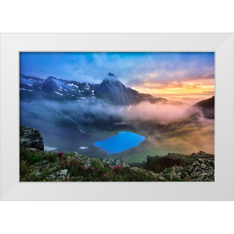 Colorado Paradise White Modern Wood Framed Art Print by Xu, Mei