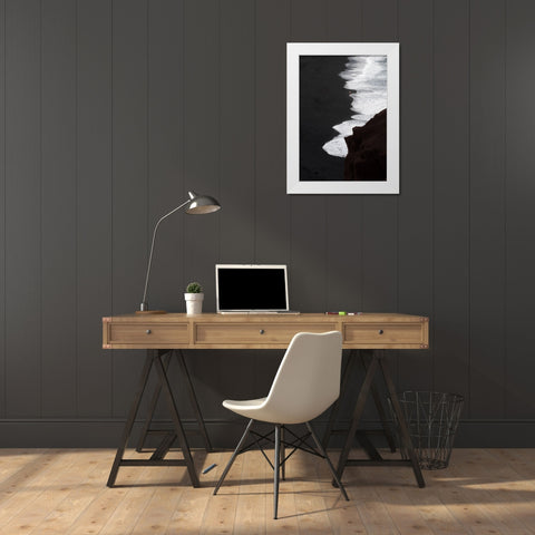 The Beach White Modern Wood Framed Art Print by Sent, Cesare