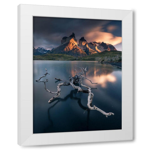 Torres Del Paine White Modern Wood Framed Art Print by Nienartowicz, Karol
