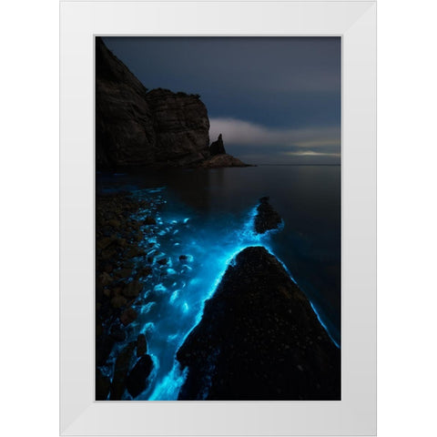 Fluorescent Sea White Modern Wood Framed Art Print by Shanyewuyu