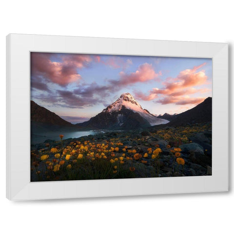 E?Paemmacsc??AdÂCÂNaandsup3;D White Modern Wood Framed Art Print by Kaka