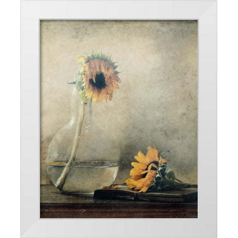Before I Wilt... White Modern Wood Framed Art Print by Devos, Delphine