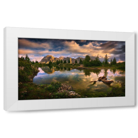 Limides... White Modern Wood Framed Art Print by Browko, Krzysztof