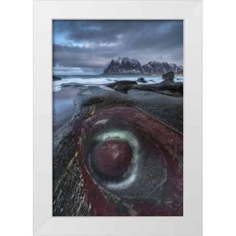 Ojo White Modern Wood Framed Art Print by Gonzalez, Carlos