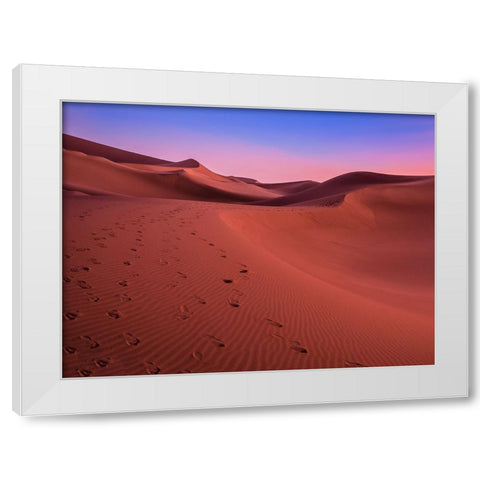 The colors of the desert at sunset White Modern Wood Framed Art Print by Miroslaw