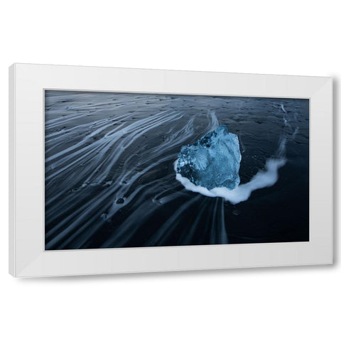 The Heart of the Ocean White Modern Wood Framed Art Print by Zhang, Mei
