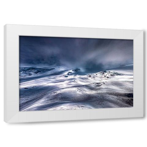 Magic Light On EmmonaÂ€Â™S Glacier White Modern Wood Framed Art Print by Huang, Liguang