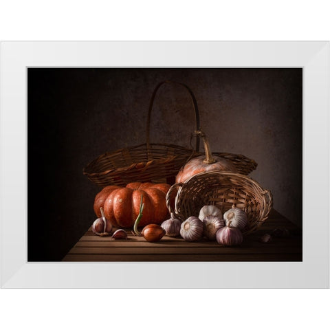 Garlic White Modern Wood Framed Art Print by Perfoncio, Margareth