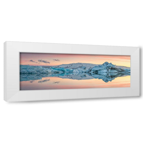 Glacier Lagoon White Modern Wood Framed Art Print by Hoffmann, Raymond