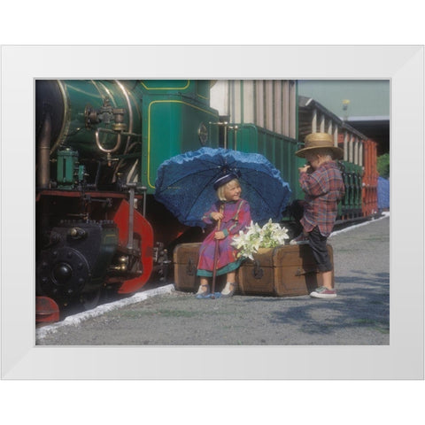 Goodbye White Modern Wood Framed Art Print by Hoenderkamp, Patrick