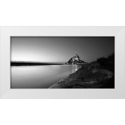 Le Mont-Saint-Michel White Modern Wood Framed Art Print by Seidel, Leo