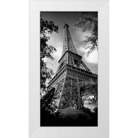 Eiffel Turm II White Modern Wood Framed Art Print by Seidel, Leo