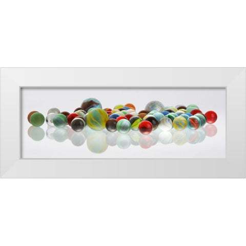 Ready to go White Modern Wood Framed Art Print by Hillert, Peter