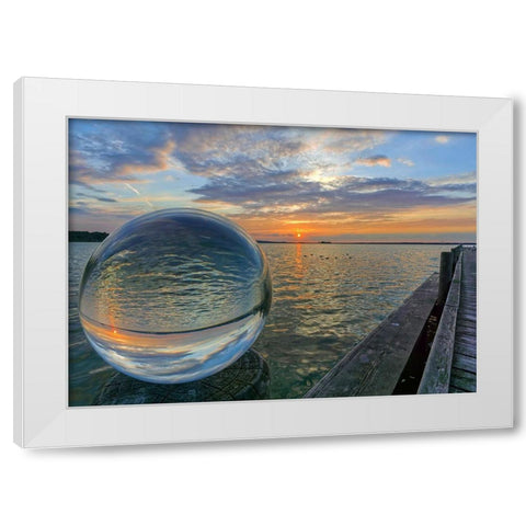 Kugelwelt Sonnenuntergang am See White Modern Wood Framed Art Print by Fischer, Rolf